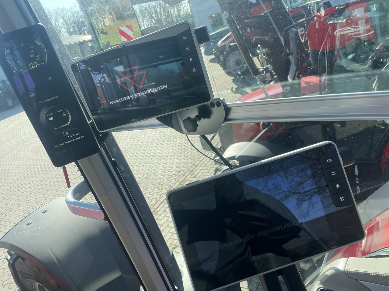 Massey Ferguson 8S.265 Dyna-VT EXCLUSIVE - Трактор: фото 4 Massey Ferguson 8S.265 Dyna-VT EXCLUSIVE - Трактор: фото 4