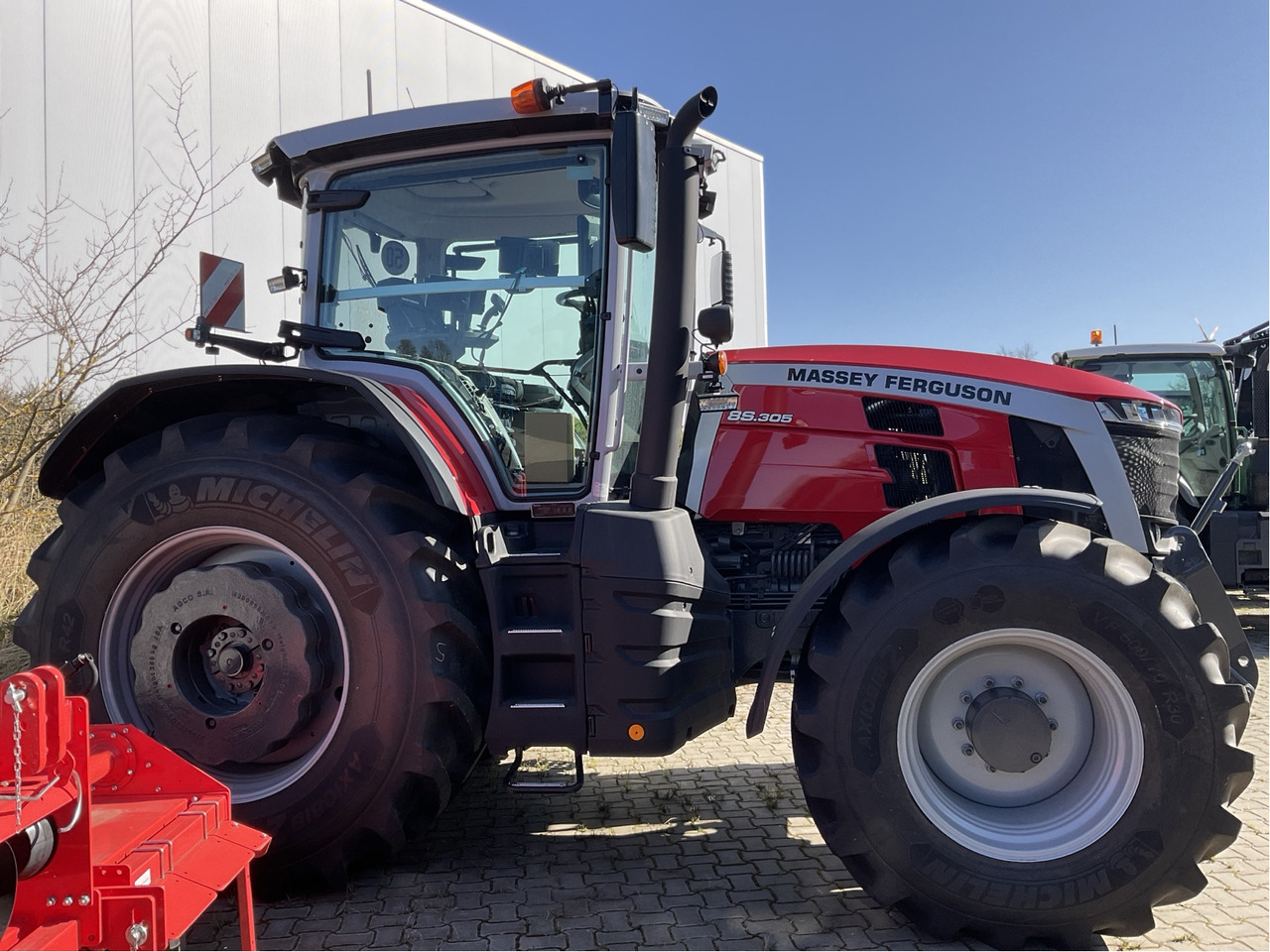 Massey Ferguson 8S.305 Dyna-VT EXCLUSIVE - Трактор: фото 4 Massey Ferguson 8S.305 Dyna-VT EXCLUSIVE - Трактор: фото 4