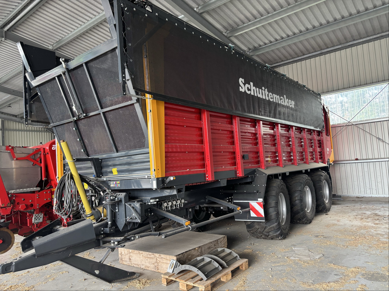 Schuitemaker Siwa 840 S - Сельскохозяйственный прицеп-самосвал: фото 1 Schuitemaker Siwa 840 S - Сельскохозяйственный прицеп-самосвал: фото 1