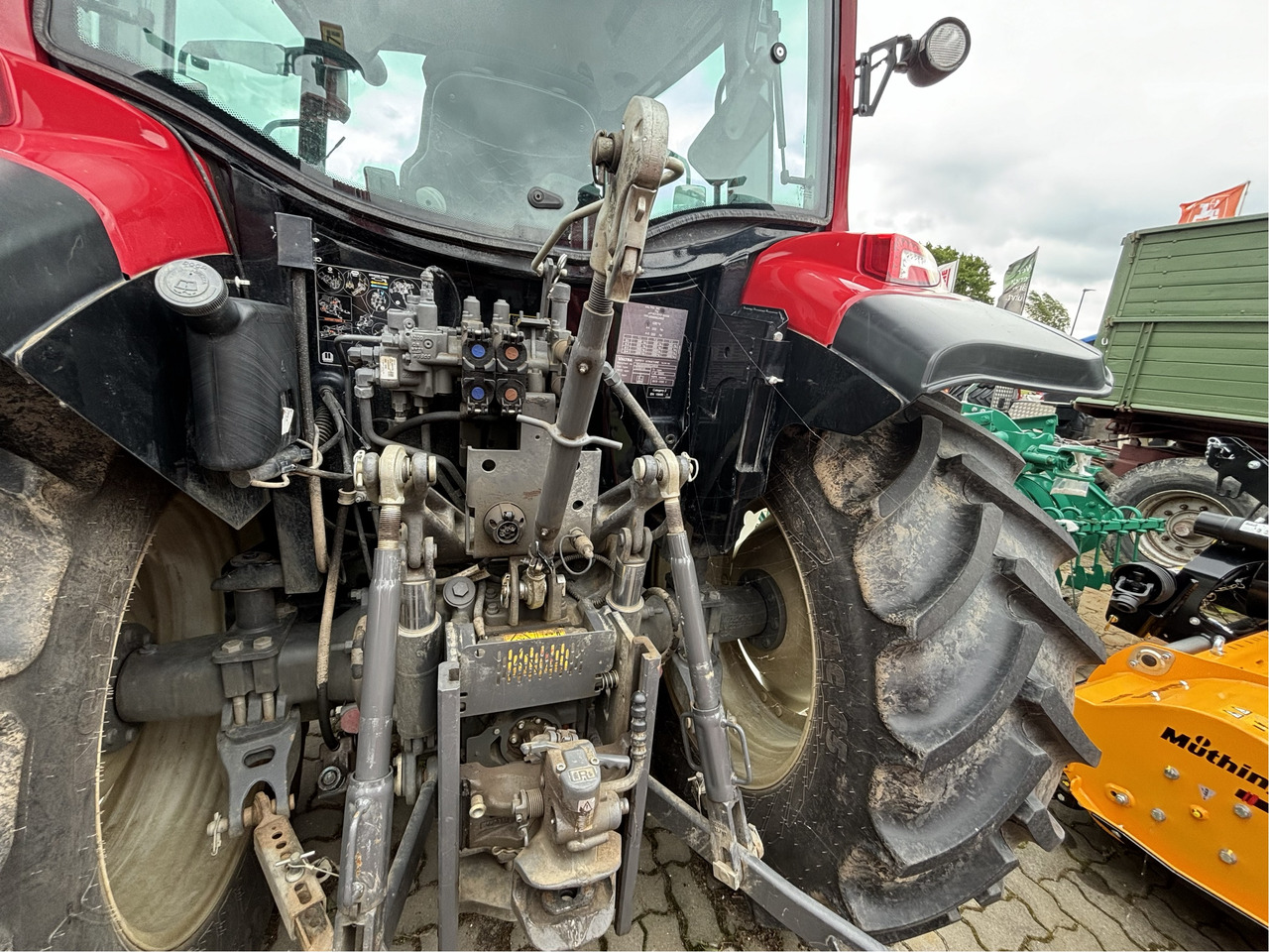 Valtra A 95 - Трактор: фото 3 Valtra A 95 - Трактор: фото 3