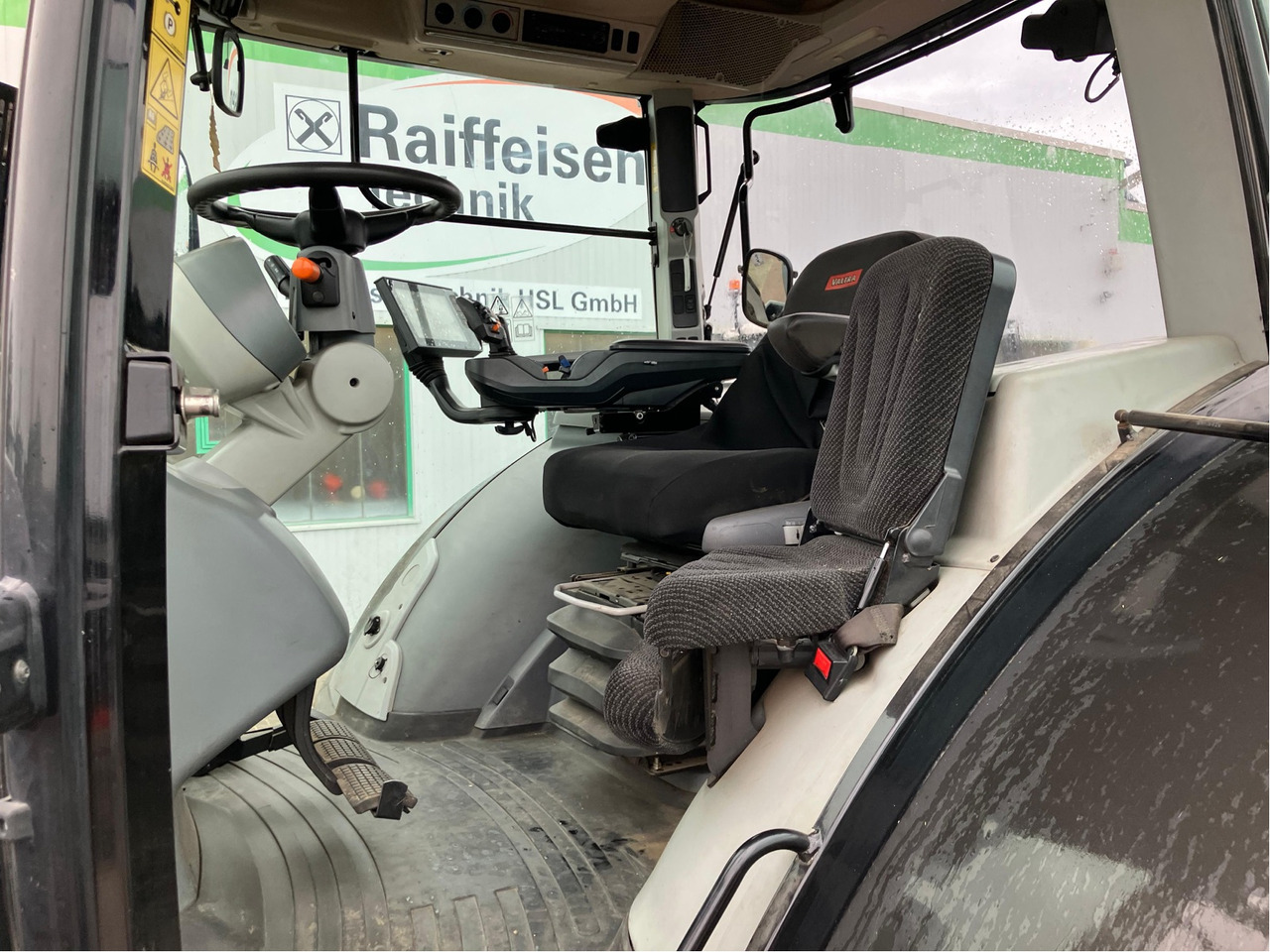 Valtra S 394 - Трактор: фото 4 Valtra S 394 - Трактор: фото 4