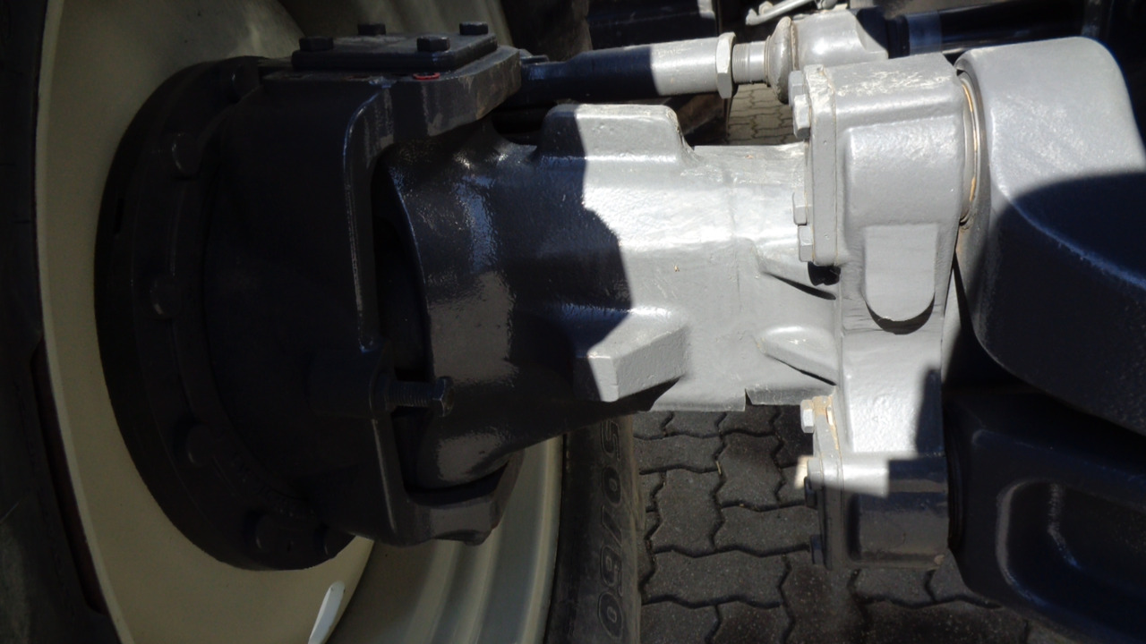 Трактор Valtra S374: фото 13