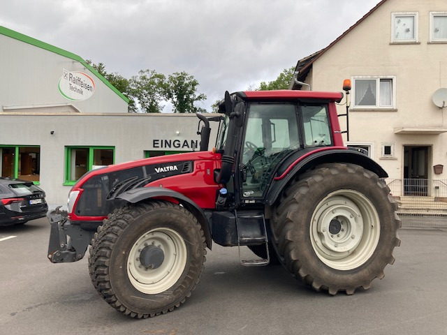 Valtra T 173 SH High Tec - Трактор: фото 1 Valtra T 173 SH High Tec - Трактор: фото 1