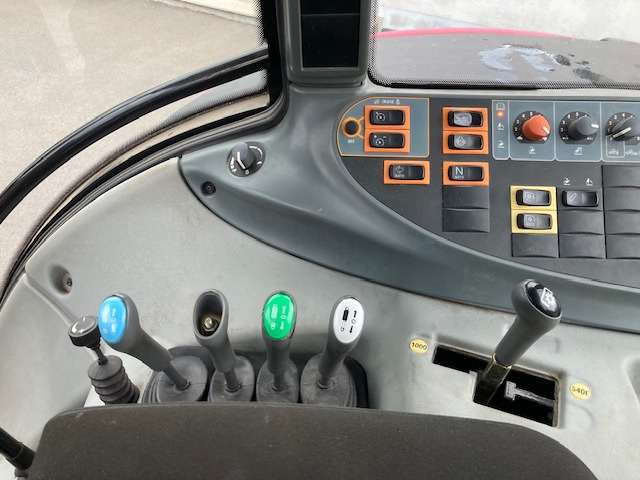 Valtra T 173 SH High Tec - Трактор: фото 3 Valtra T 173 SH High Tec - Трактор: фото 3