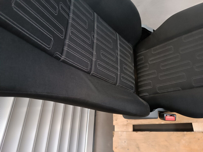 Mercedes-Benz MANUAL - Сиденье для Грузовиков: фото 5 Mercedes-Benz MANUAL - Сиденье для Грузовиков: фото 5