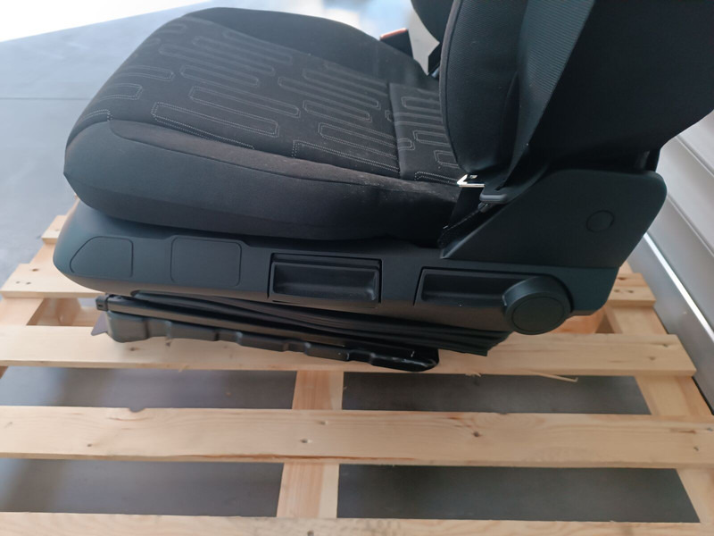 Mercedes-Benz Mechanical - Meccanico - Сиденье для Грузовиков: фото 5 Mercedes-Benz Mechanical - Meccanico - Сиденье для Грузовиков: фото 5