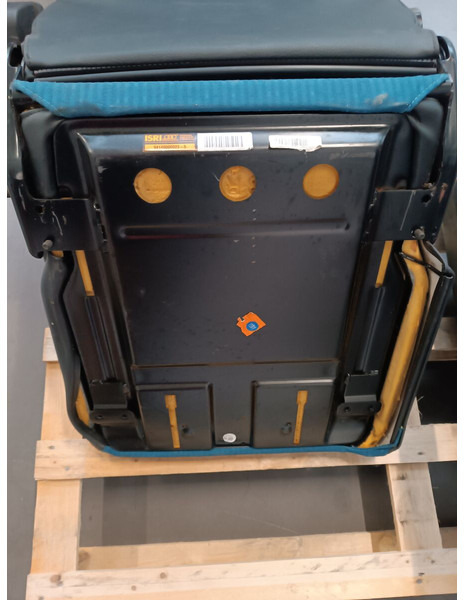 Mitsubishi Fuso CANTER - Сиденье для Грузовиков: фото 1 Mitsubishi Fuso CANTER - Сиденье для Грузовиков: фото 1