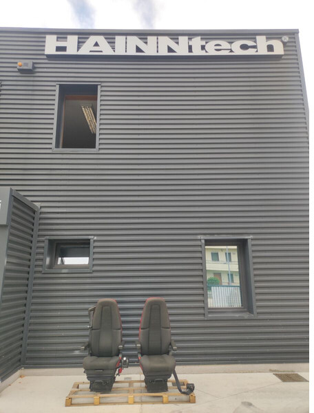 Volvo FH4 - FH13 FH16 - Сиденье для Грузовиков: фото 1 Volvo FH4 - FH13 FH16 - Сиденье для Грузовиков: фото 1