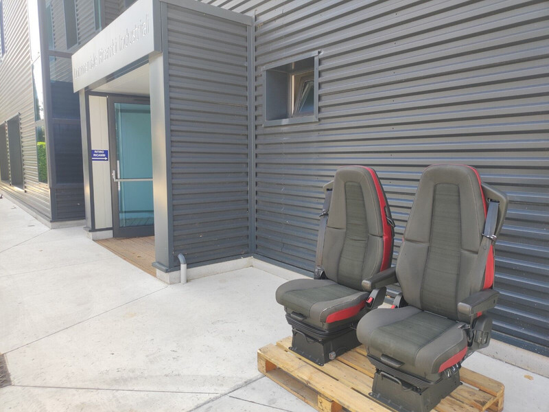 Volvo driver + passenger - Сиденье для Грузовиков: фото 1 Volvo driver + passenger - Сиденье для Грузовиков: фото 1