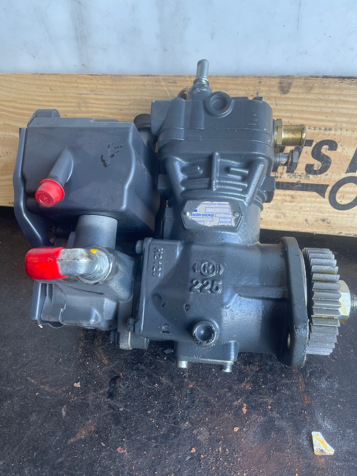 DAF COMPRESSOR 1409441 - Двигатель и запчасти для Грузовиков: фото 1 DAF COMPRESSOR 1409441 - Двигатель и запчасти для Грузовиков: фото 1