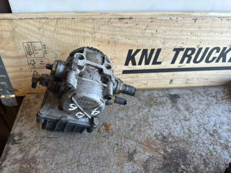 DAF VALVE 2047120 - Тормозной клапан для Грузовиков: фото 1 DAF VALVE 2047120 - Тормозной клапан для Грузовиков: фото 1