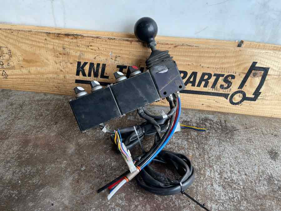 HYDRALIC TIP FUNKTION CONTROL - Гидравлика для Грузовиков: фото 2 HYDRALIC TIP FUNKTION CONTROL - Гидравлика для Грузовиков: фото 2