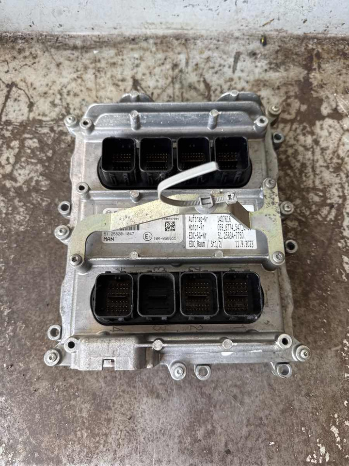 MAN ENGINE ECU 51.25834-7750 - Электрическая система для Грузовиков: фото 1 MAN ENGINE ECU 51.25834-7750 - Электрическая система для Грузовиков: фото 1