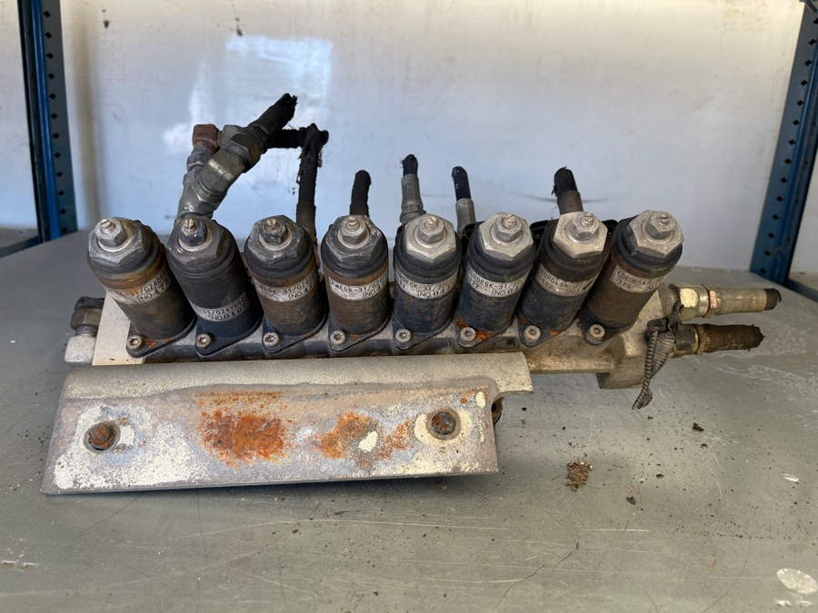 NEW HOLLAND VALVES KPM TYPE: 8KWE5A-30/G24WR-825A - Тормозной клапан для Грузовиков: фото 2 NEW HOLLAND VALVES KPM TYPE: 8KWE5A-30/G24WR-825A - Тормозной клапан для Грузовиков: фото 2
