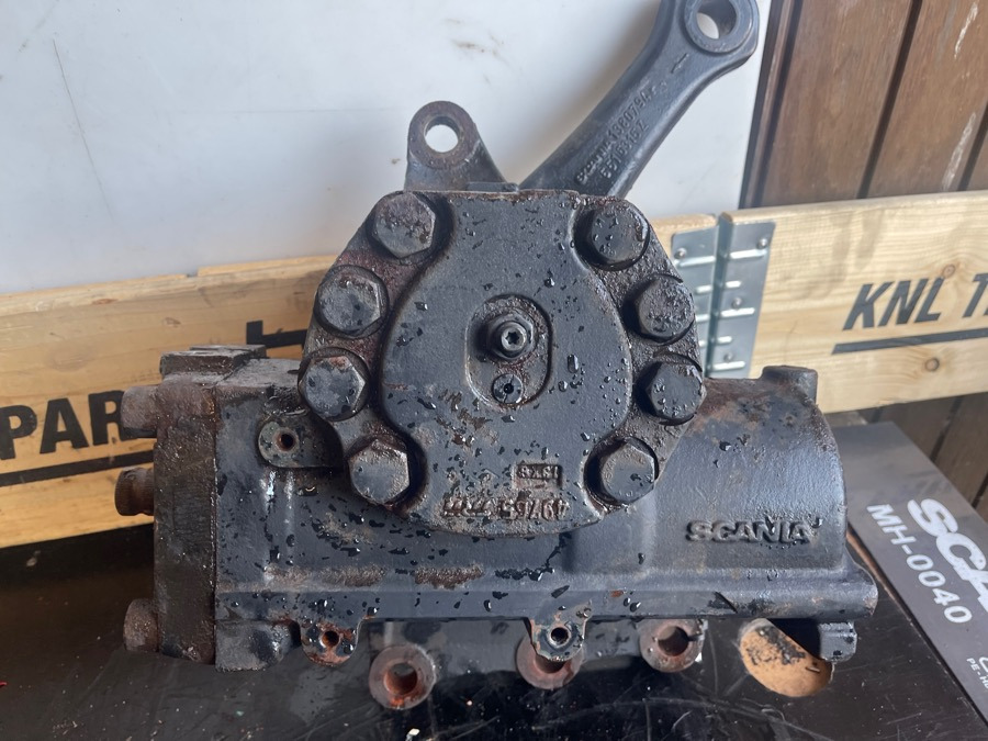 SCANIA STEERING GEAR 2260721 - Рулевое управление для Грузовиков: фото 2 SCANIA STEERING GEAR 2260721 - Рулевое управление для Грузовиков: фото 2