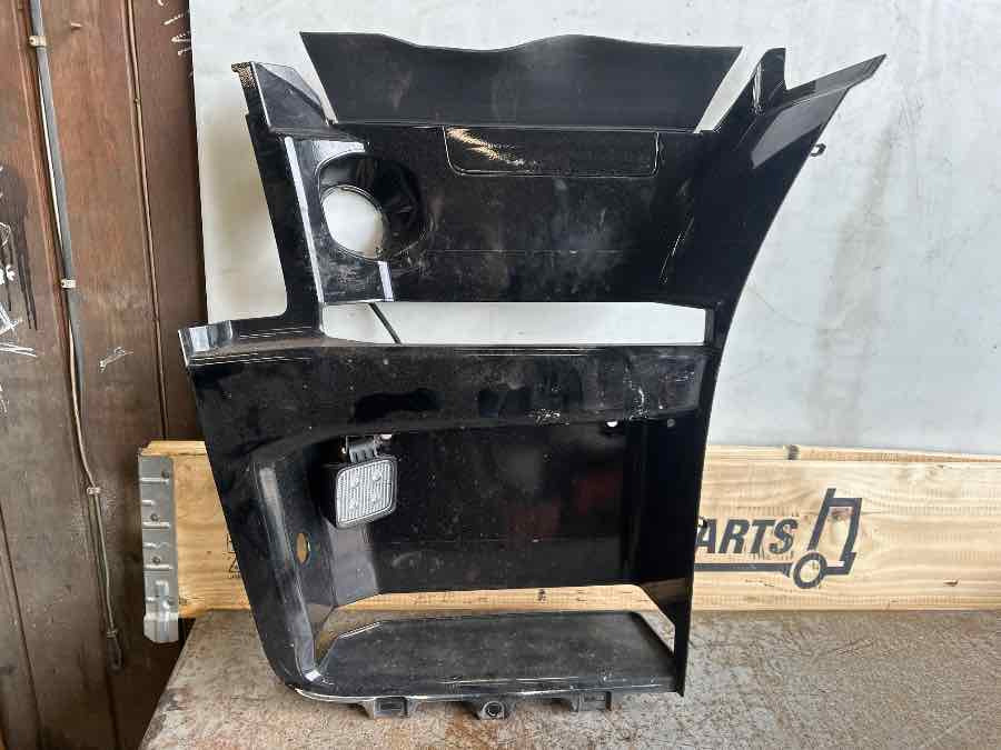SCANIA STEP PLATE 2559299 - Кузов и экстерьер для Грузовиков: фото 1 SCANIA STEP PLATE 2559299 - Кузов и экстерьер для Грузовиков: фото 1