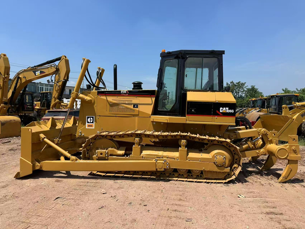 CAT D6G - Бульдозер: фото 3 CAT D6G - Бульдозер: фото 3