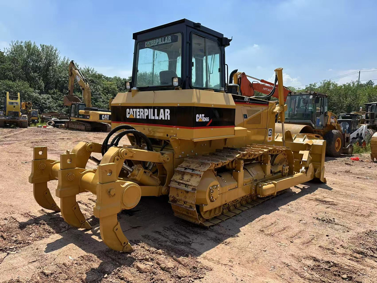CAT D6G bulldozer - Бульдозер: фото 1 CAT D6G bulldozer - Бульдозер: фото 1
