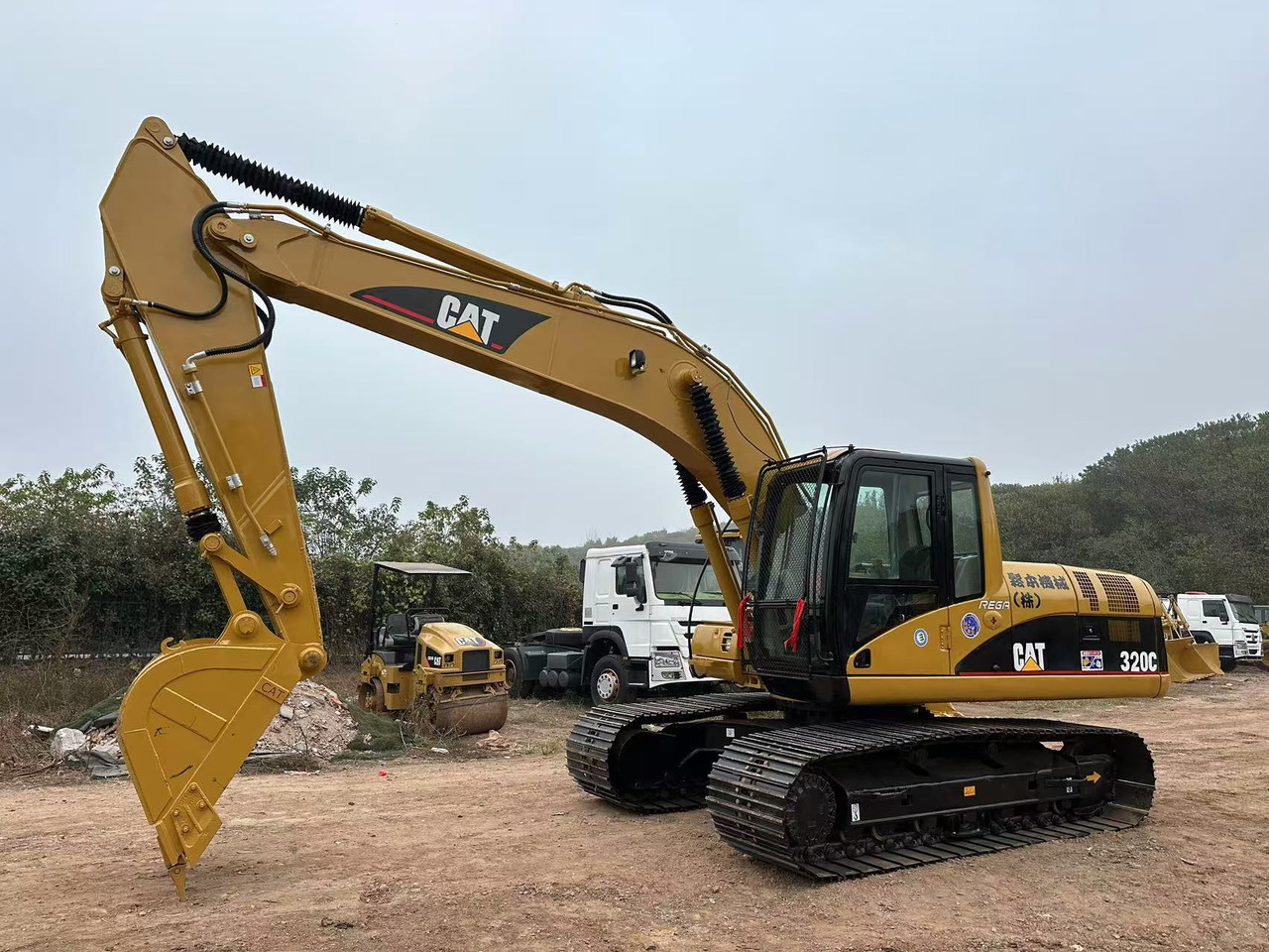 CATERPILLAR 320CL - Гусеничный экскаватор: фото 2 CATERPILLAR 320CL - Гусеничный экскаватор: фото 2