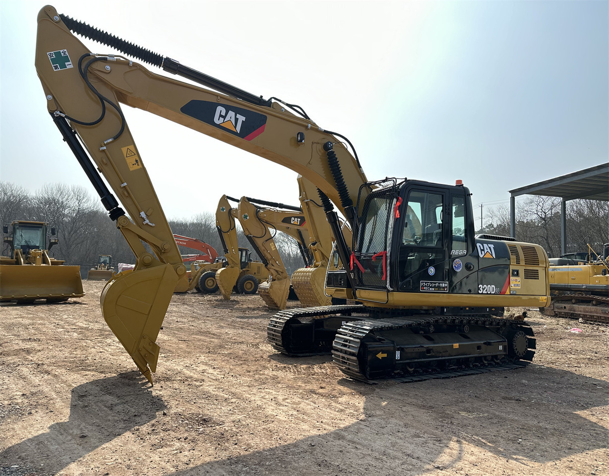 CATERPILLAR 320D2L - Гусеничный экскаватор: фото 3 CATERPILLAR 320D2L - Гусеничный экскаватор: фото 3