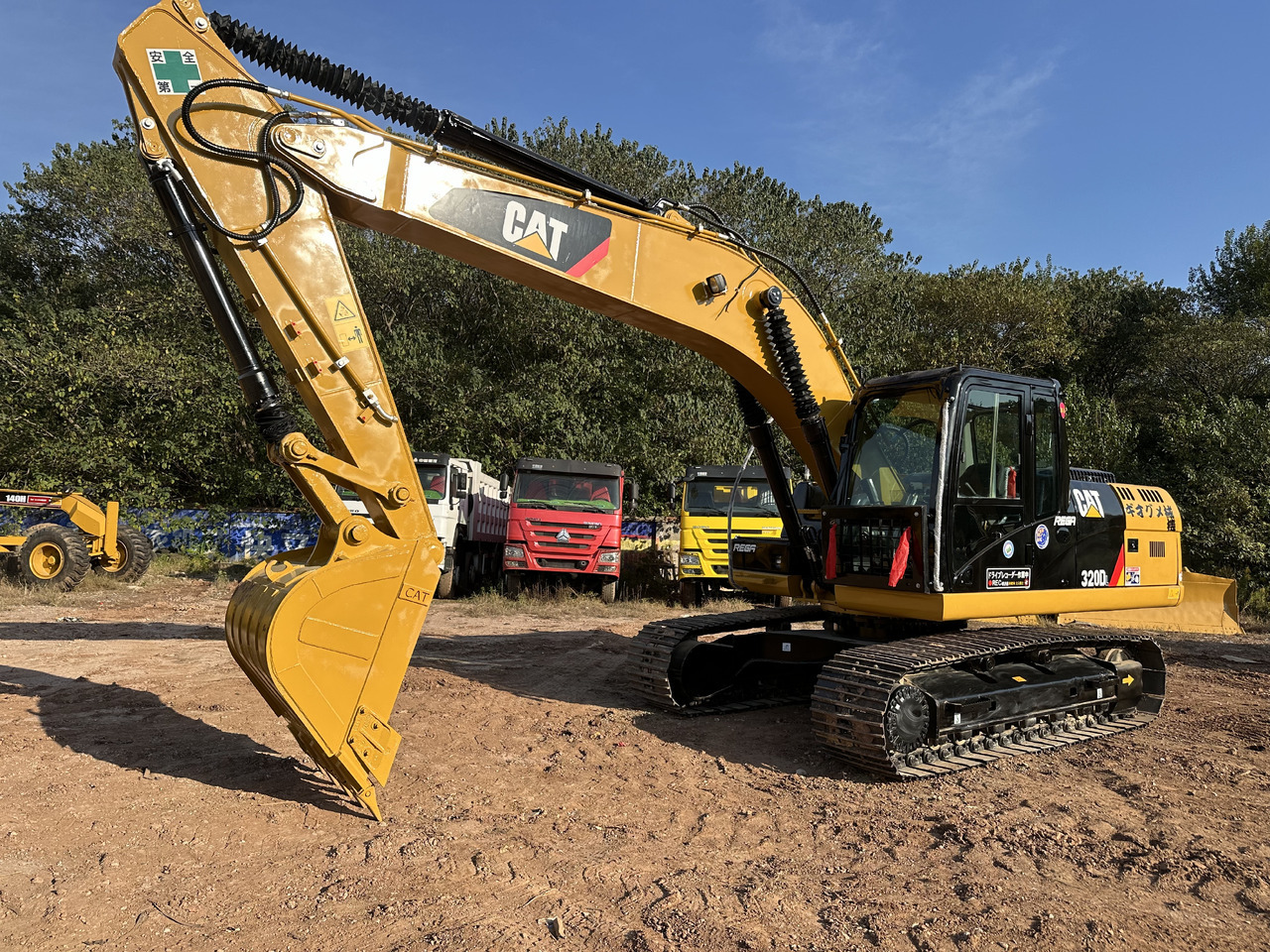 CATERPILLAR 320DL - Гусеничный экскаватор: фото 3 CATERPILLAR 320DL - Гусеничный экскаватор: фото 3