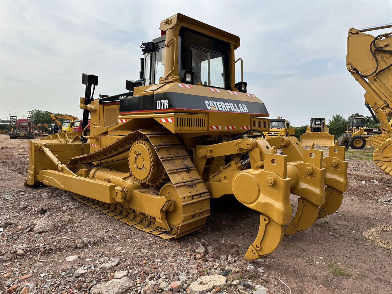 CATERPILLAR D7R - Бульдозер: фото 3 CATERPILLAR D7R - Бульдозер: фото 3