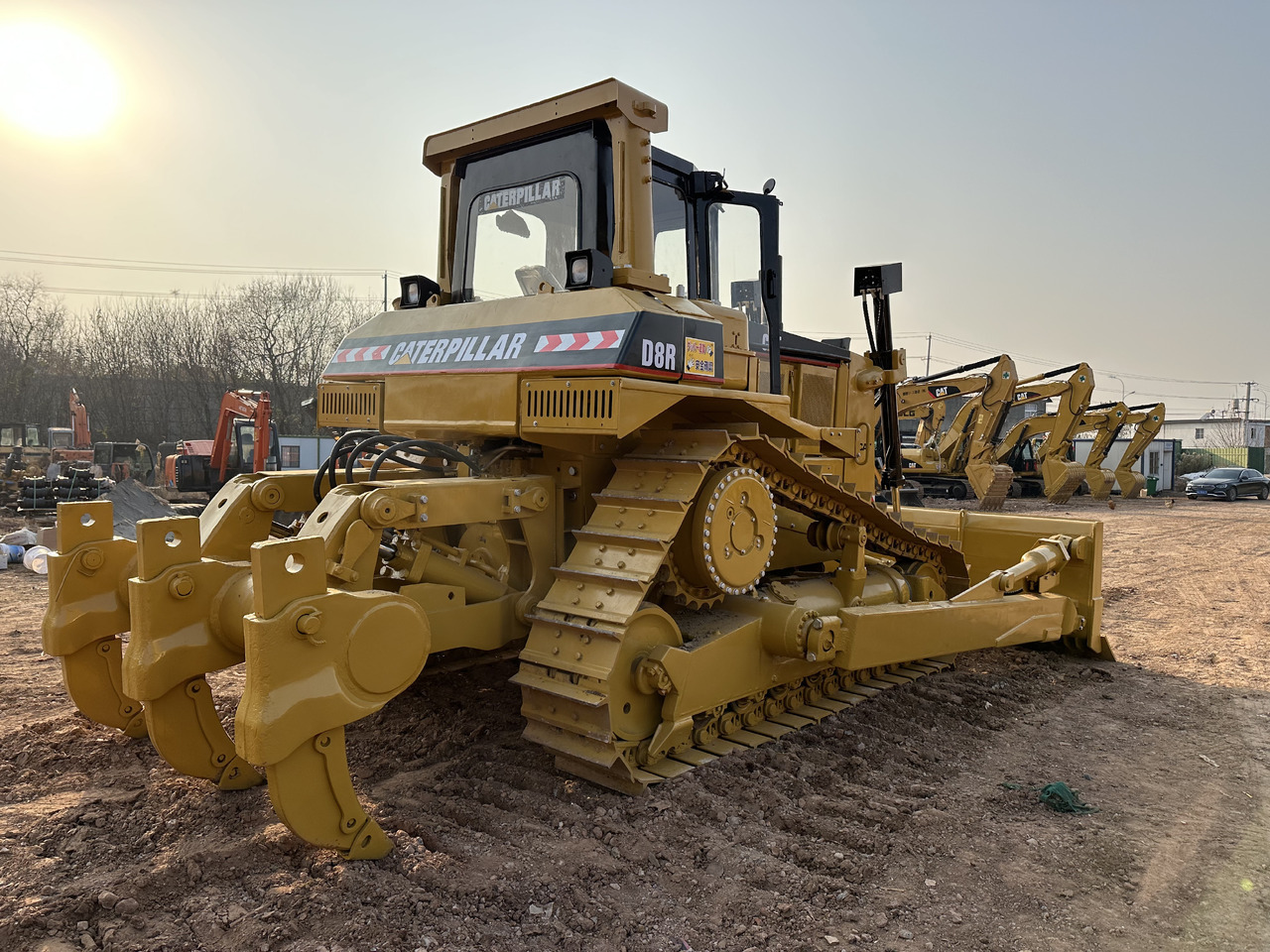 CATERPILLAR D8R Bulldozer - Бульдозер: фото 3 CATERPILLAR D8R Bulldozer - Бульдозер: фото 3