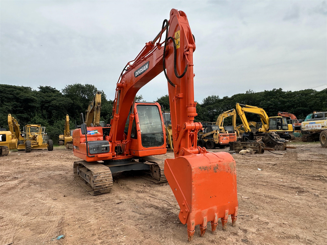 Гусеничный экскаватор DOOSAN DX120: фото 6