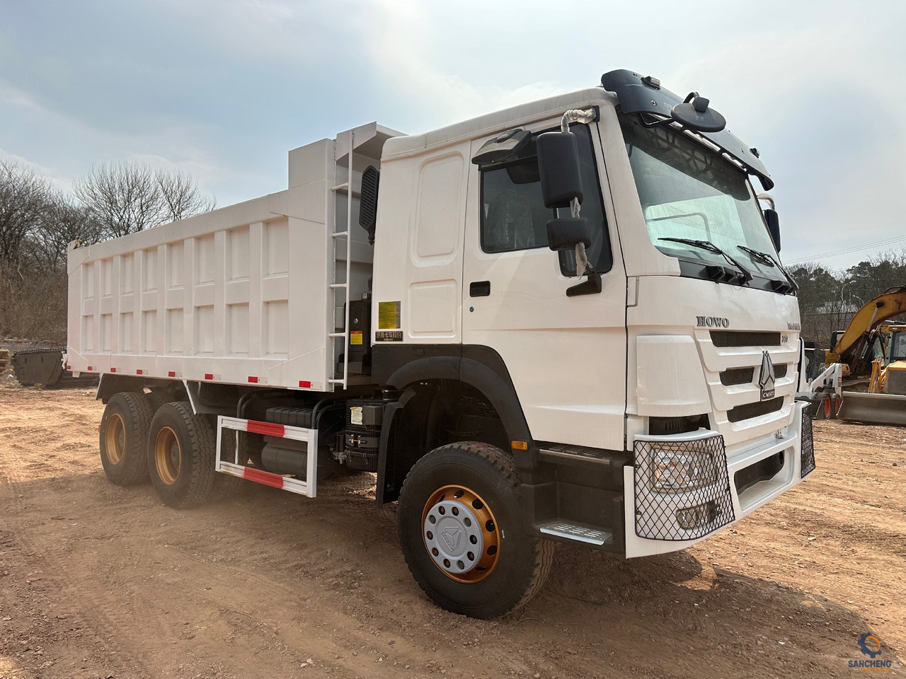 SINOTRUK HOWO Dump truck 371 6x4 - Самосвал: фото 5 SINOTRUK HOWO Dump truck 371 6x4 - Самосвал: фото 5