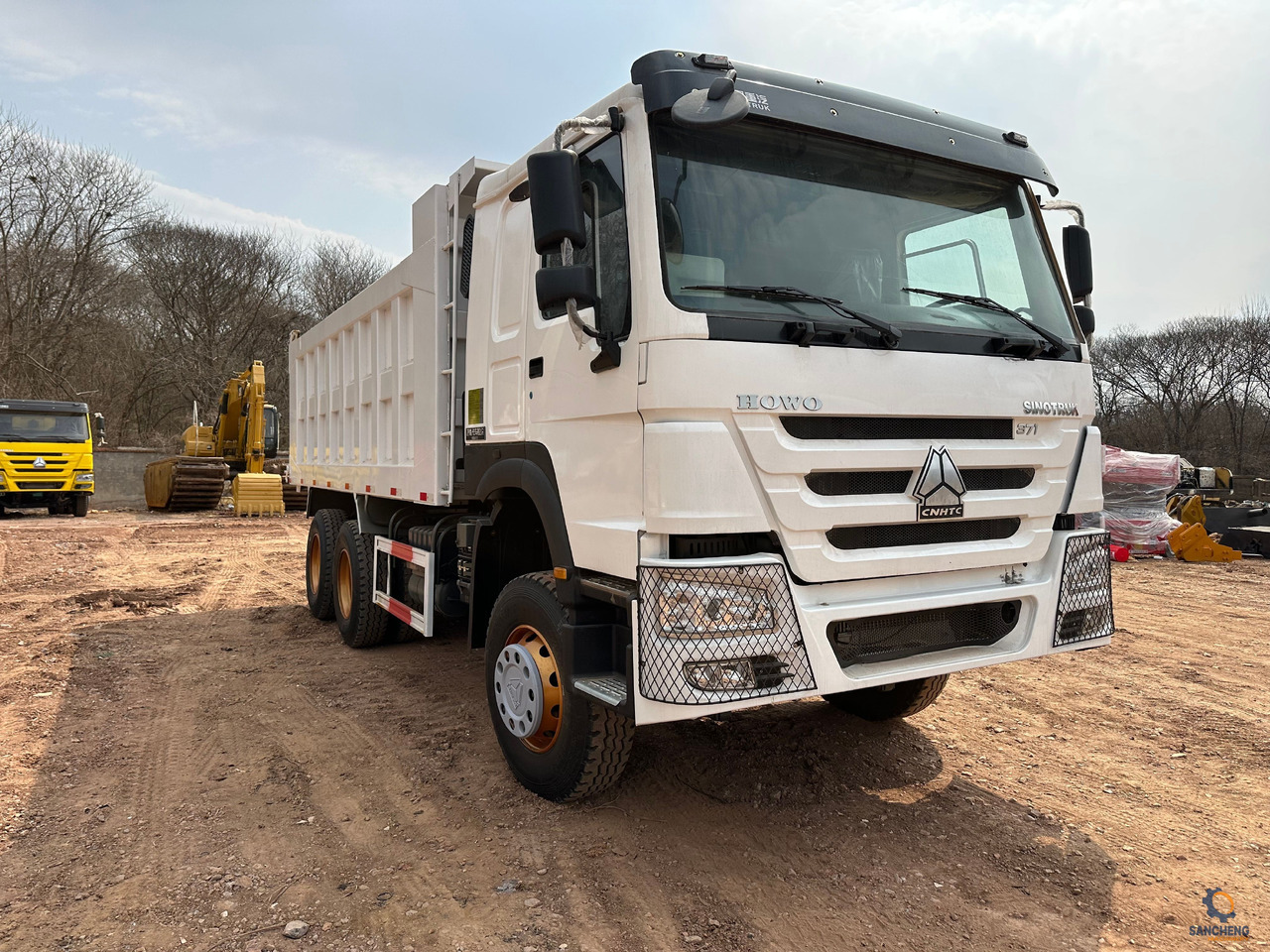 SINOTRUK HOWO Dump truck 371 6x4 - Самосвал: фото 3 SINOTRUK HOWO Dump truck 371 6x4 - Самосвал: фото 3