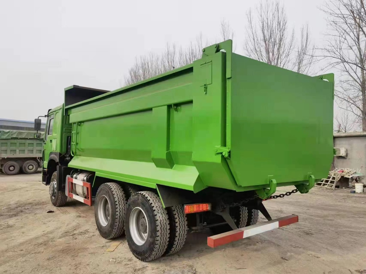 SINOTRUK Howo Dump truck 371 - Самосвал: фото 4 SINOTRUK Howo Dump truck 371 - Самосвал: фото 4