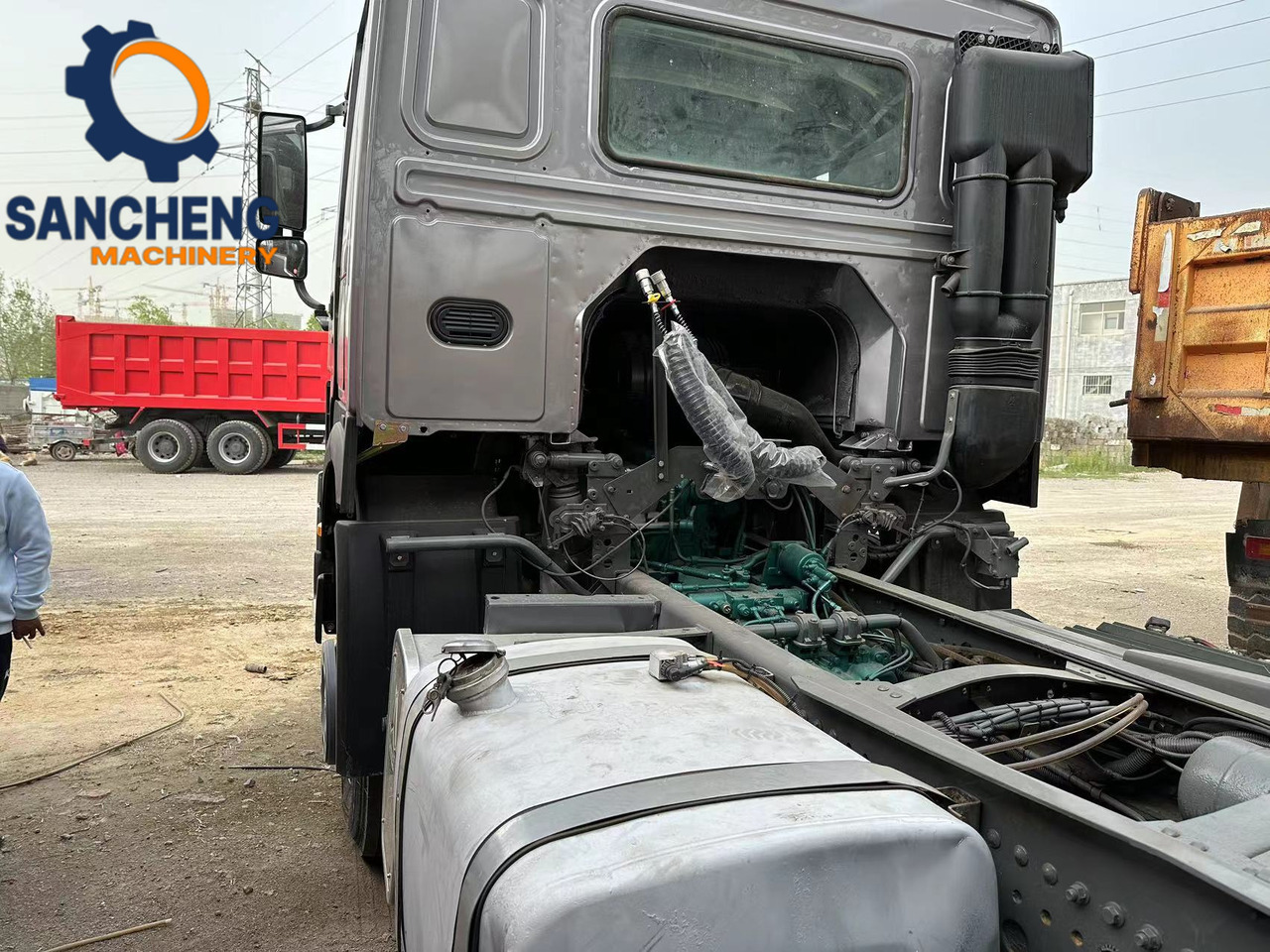 Sinotruk HOWO 380hp  6x4 tractor в лизинг Sinotruk HOWO 380hp  6x4 tractor: фото 6