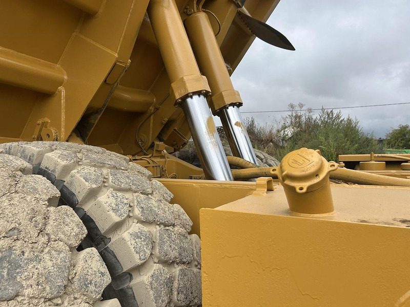 Внедорожный самосвал Caterpillar 769D: фото 14