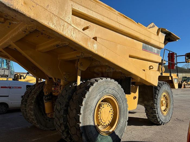 Caterpillar 771D - Карьерный самосвал: фото 4 Caterpillar 771D - Карьерный самосвал: фото 4