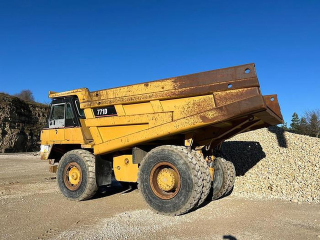 Внедорожный самосвал Caterpillar 771D: фото 5 Внедорожный самосвал Caterpillar 771D: фото 5