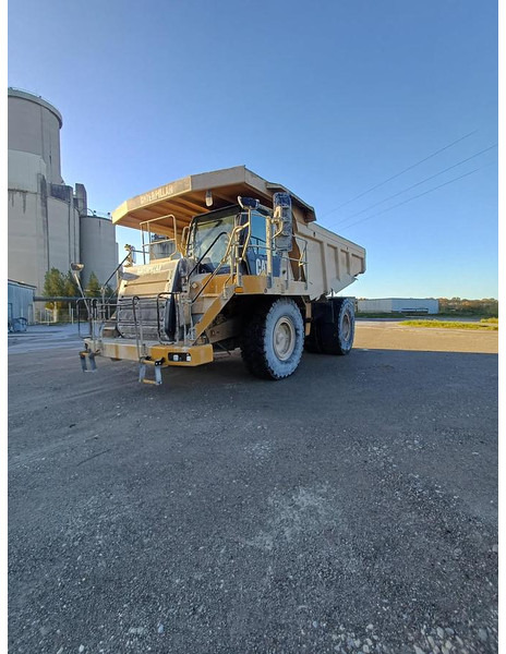 Caterpillar 775F - Карьерный самосвал: фото 1 Caterpillar 775F - Карьерный самосвал: фото 1