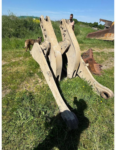 Caterpillar 963D - Стрела: фото 4 Caterpillar 963D - Стрела: фото 4