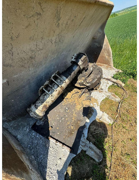 Caterpillar 973C - Ковш: фото 5 Caterpillar 973C - Ковш: фото 5