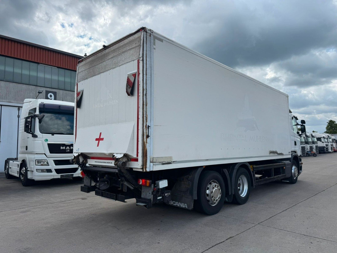 Scania P 380 * KOFFER * LBW 3 TON * LENK / LIFTACHSE * - Грузовик с закрытым кузовом: фото 5 Scania P 380 * KOFFER * LBW 3 TON * LENK / LIFTACHSE * - Грузовик с закрытым кузовом: фото 5