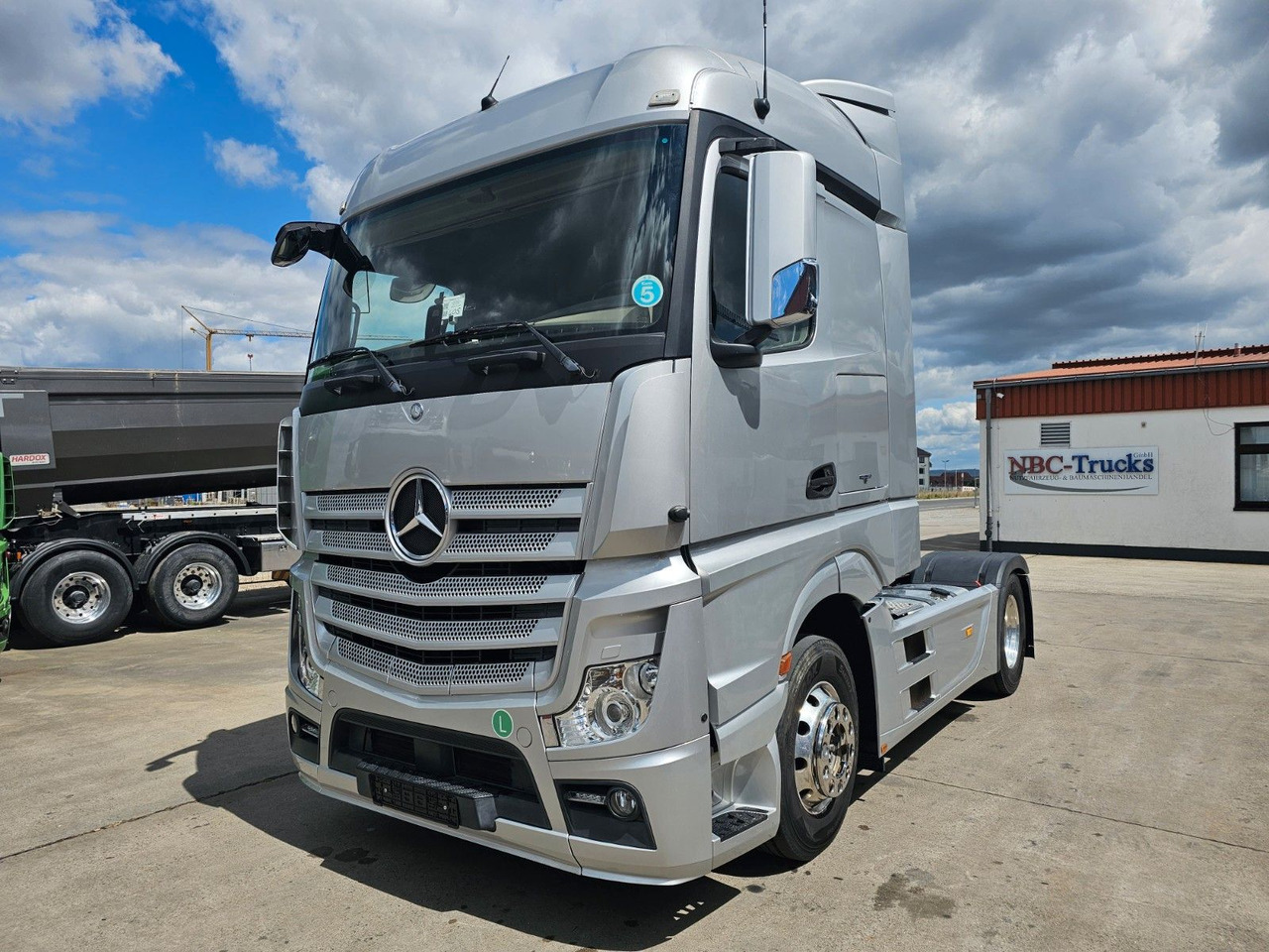 Mercedes-Benz ACTROS 1851 * 2X VORHANDEN * ACC * STANDH. *EUR5 - Тягач: фото 1 Mercedes-Benz ACTROS 1851 * 2X VORHANDEN * ACC * STANDH. *EUR5 - Тягач: фото 1