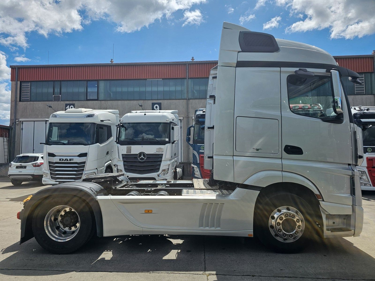 Mercedes-Benz ACTROS 1851 * 2X VORHANDEN * ACC * STANDH. *EUR5 - Тягач: фото 4 Mercedes-Benz ACTROS 1851 * 2X VORHANDEN * ACC * STANDH. *EUR5 - Тягач: фото 4
