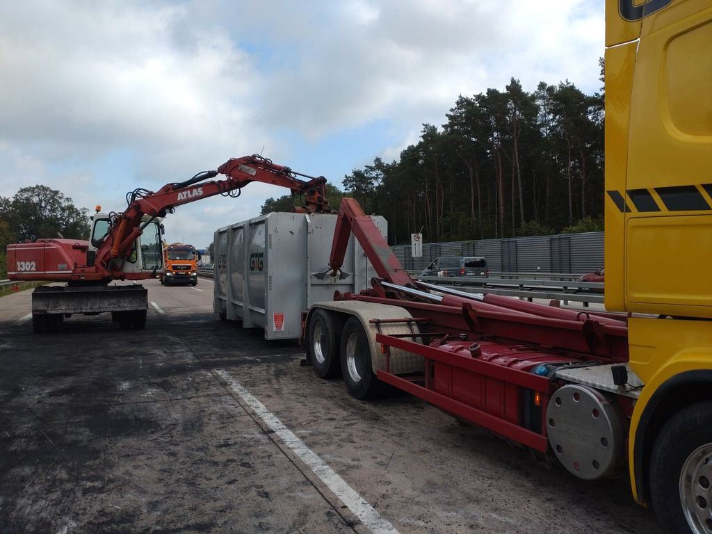 Scania R 730 Abroller voll Luft Scania R 730 Abroller voll Luft - Крюковой мультилифт: фото 2 Scania R 730 Abroller voll Luft Scania R 730 Abroller voll Luft - Крюковой мультилифт: фото 2