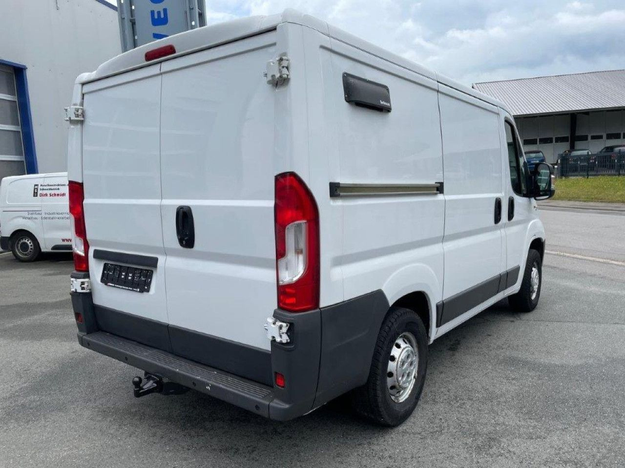 Fiat Ducato 30 130 M-Jet L1H1 Euro6 Klima AHK ZV - Легковой фургон: фото 3 Fiat Ducato 30 130 M-Jet L1H1 Euro6 Klima AHK ZV - Легковой фургон: фото 3