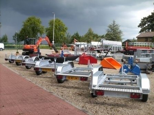 Aanhangers tank of aggregaat opbouw - Шасси прицеп: фото 2 Aanhangers tank of aggregaat opbouw - Шасси прицеп: фото 2