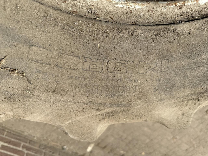 Goodyear banden 14.9 R28 - Gebruikt - Шины и диски: фото 4 Goodyear banden 14.9 R28 - Gebruikt - Шины и диски: фото 4