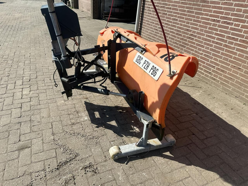 NIDO - Отвал для снега: фото 3 NIDO - Отвал для снега: фото 3