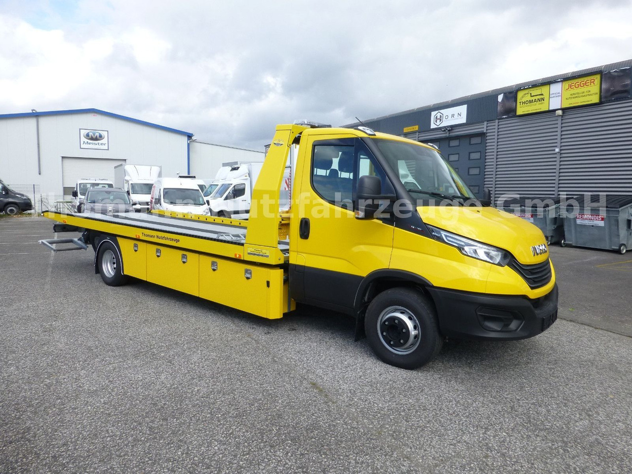 Iveco DAILY 72C18 Schiebeplateu Luftfed Navi Hubbrille - Эвакуатор: фото 1 Iveco DAILY 72C18 Schiebeplateu Luftfed Navi Hubbrille - Эвакуатор: фото 1