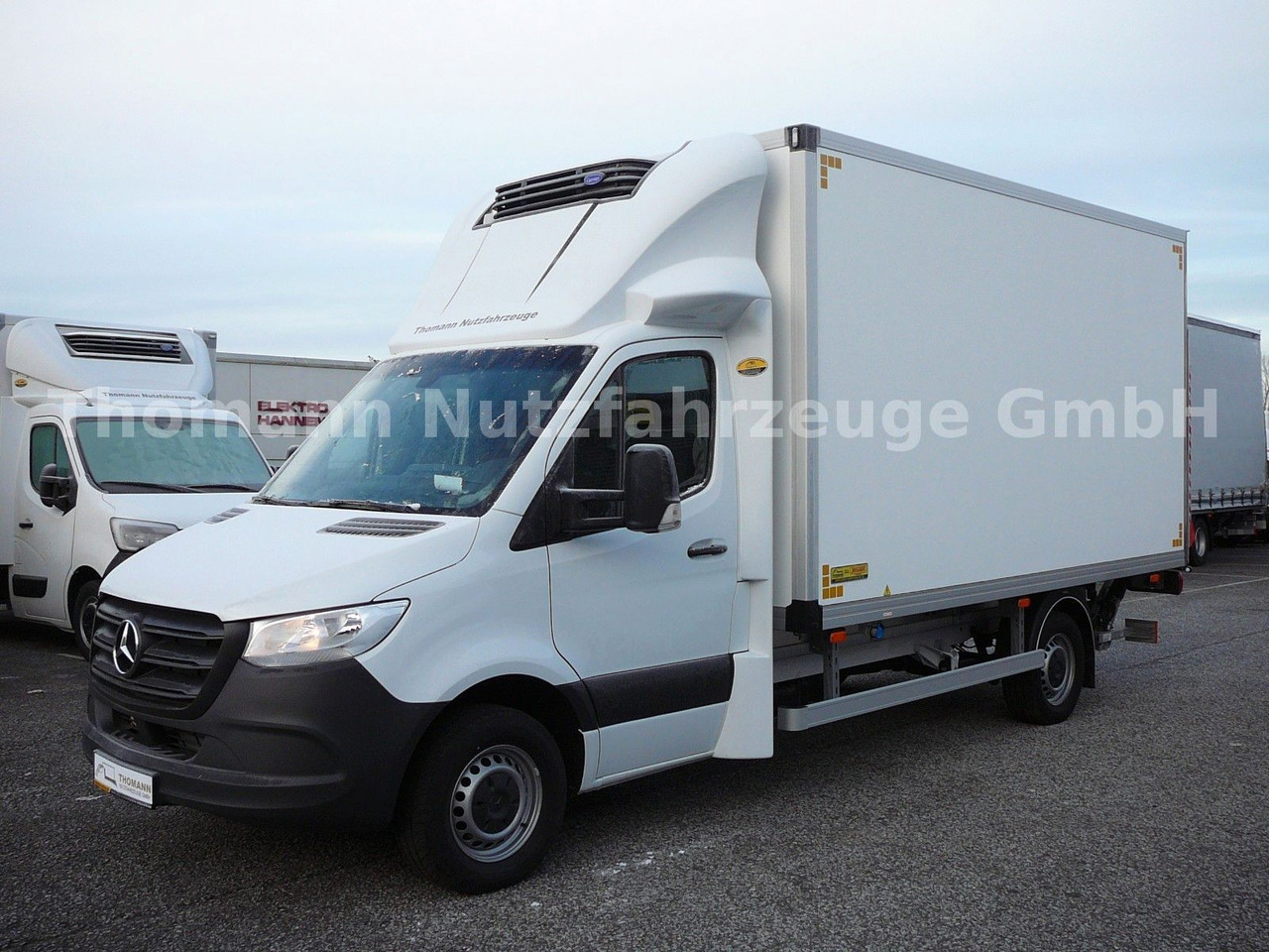Mercedes-Benz Sprinter 317 CDI Kühlkoffer Xarios 300 LBW - Фургон-рефрижератор: фото 1 Mercedes-Benz Sprinter 317 CDI Kühlkoffer Xarios 300 LBW - Фургон-рефрижератор: фото 1