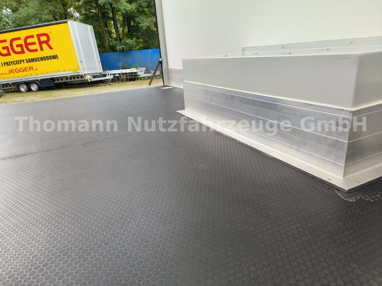 Peugeot Boxer Premium Koffer Extra Tief mit Klappe ! - Фургон с закрытым кузовом: фото 3 Peugeot Boxer Premium Koffer Extra Tief mit Klappe ! - Фургон с закрытым кузовом: фото 3