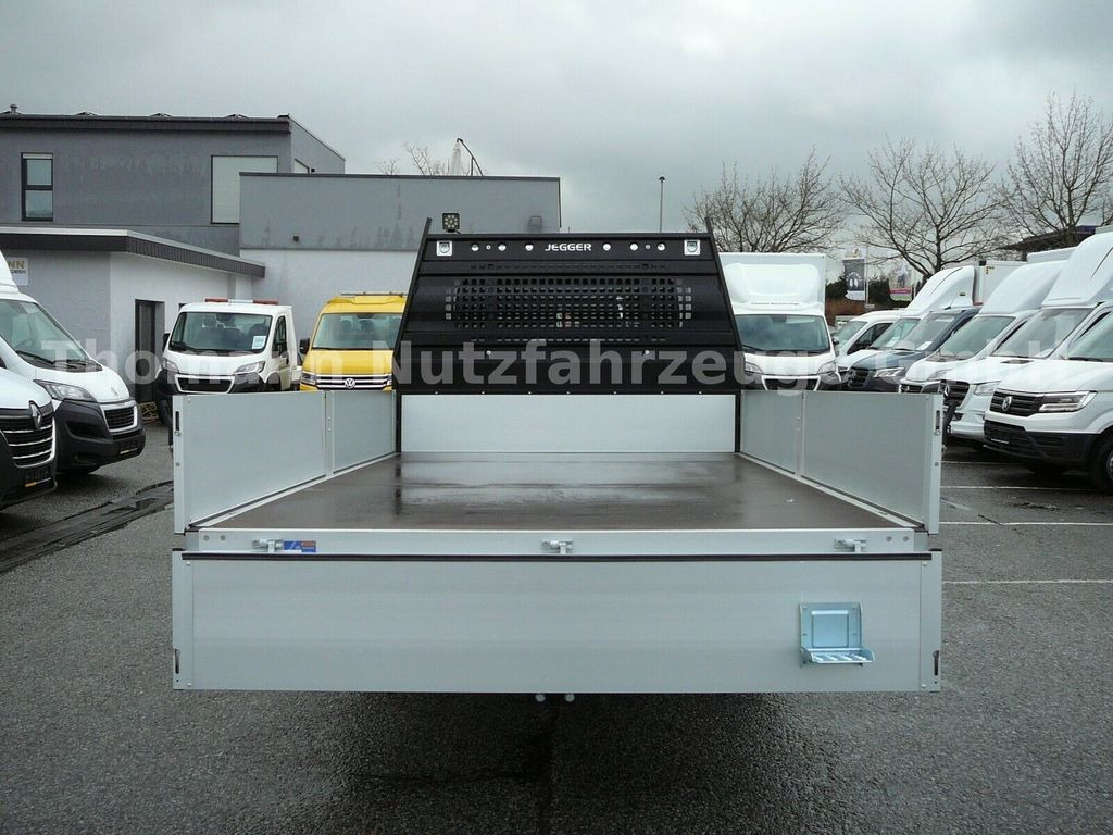 Новый Малотоннажный бортовой грузовик, Грузопассажирский фургон Peugeot Boxer Pritsche 7 Sitzer Klimaaut. Luftfederung: фото 7